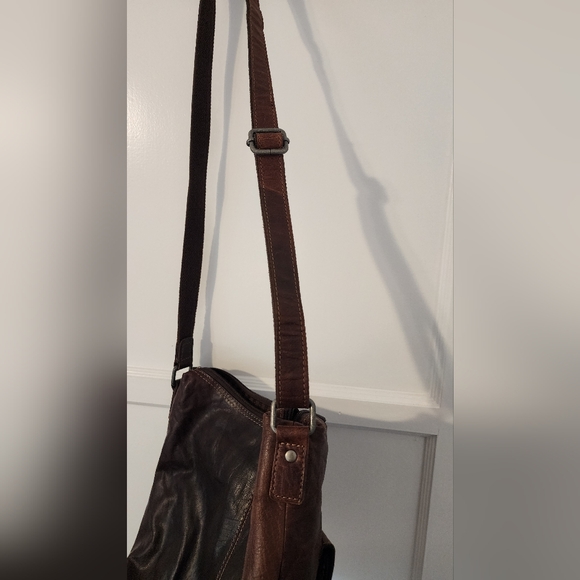 Jack Georges Voyager Hobo Crossbody Leather Bag - Picture 3 of 13